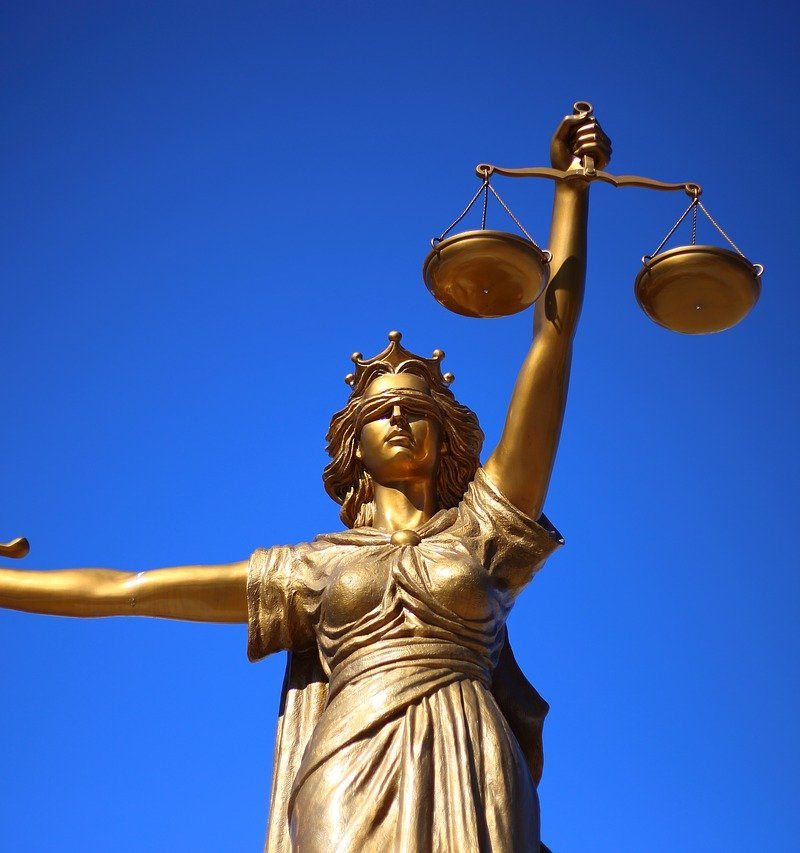 W czym umie nam pomóc radca prawny? W których sprawach i w jakich kompetencjach prawa wspomoże nam radca prawny?